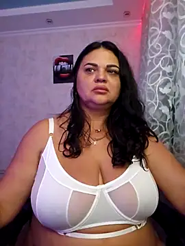 Snapshot of littleRikka chatting on November 2, 7:05 pm littleRikka online show from November 2, 7:05 pm