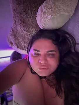 Snapshot of littleRikka chatting on November 21, 12:10 am littleRikka online show from November 21, 12:10 am