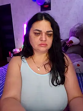 littleRikka online show from April 15, 6:15 pm