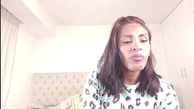 Snapshot of ms_freyax chatting on July 30, 2:32 am ms freyax online show from July 30, 2:32 am
