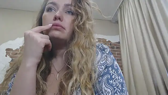 Snapshot of xxkristinaxx chatting on January 24, 8:02 am xxkristinaxx online show from January 24, 8:02 am