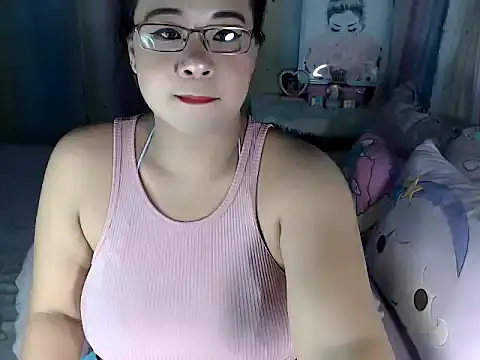 hersheykisses07 online show from February 22, 3:18 am