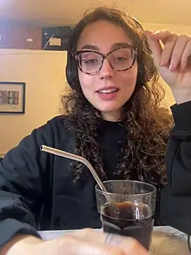 ladyturtle online show from March 26, 8:58 pm