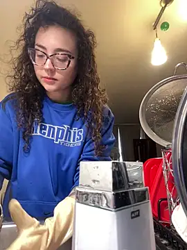 ladyturtle online show from April 3, 8:56 am