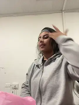 AbbyTaylorr online show from April 17, 10:02 pm