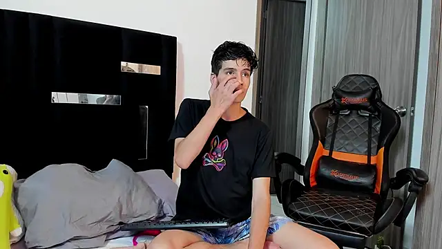 Dimitrixxx   online show from February 13, 12:35 am