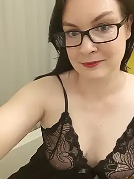 DesreRose online show from June 11, 10:41 pm