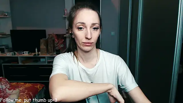 Natalimeowks online show from January 1, 3:35 pm