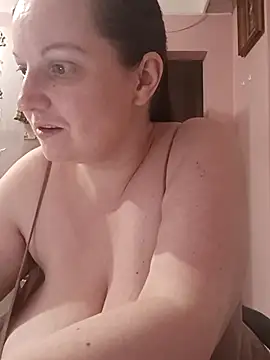 BustyLadyAlma online show from December 21, 6:09 am