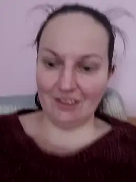 BustyLadyAlma online show from April 5, 6:43 am