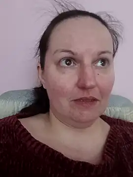 BustyLadyAlma online show from April 11, 6:18 am