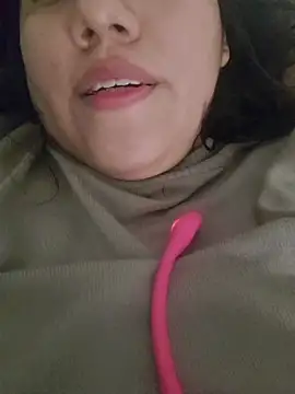 Kalani Engel online show from November 9, 4:05 pm