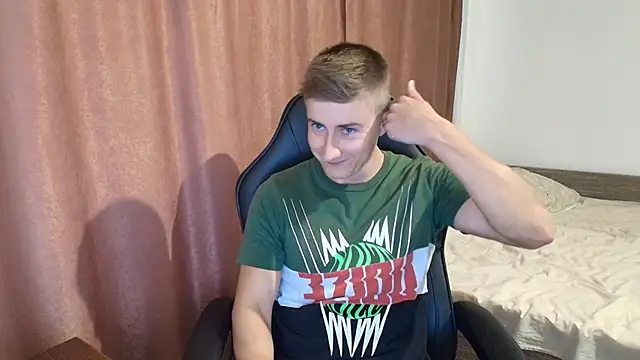 Snapshot of Todhorny9873 chatting on March 5, 10:00 am Todhorny9873 online show from March 5, 10:00 am