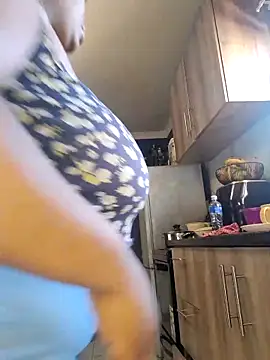 Snapshot of SWEETDOLLY29XX chatting on October 10, 7:18 am SWEETDOLLY29XX online show from October 10, 7:18 am