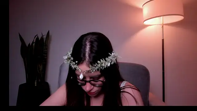 Snapshot of HazelKush chatting on June 25, 8:57 pm HazelKush online show from June 25, 8:57 pm