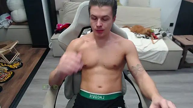 Snapshot of Sunny-Girl1 chatting on December 17, 9:37 am Sunny-Girl1 online show from December 17, 9:37 am