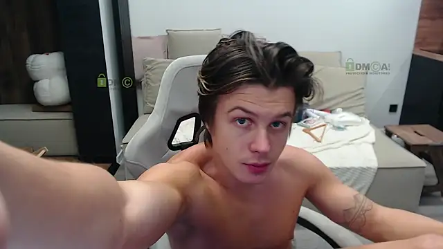 Snapshot of Sunny-Girl1 chatting on December 18, 2:56 pm Sunny-Girl1 online show from December 18, 2:56 pm