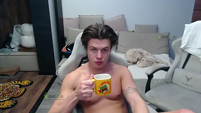 Snapshot of Sunny-Girl1 chatting on January 10, 7:43 am Sunny-Girl1 online show from January 10, 7:43 am