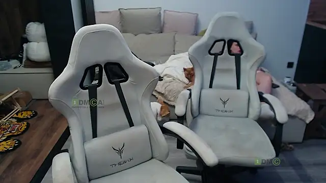 Snapshot of Sunny-Girl1 chatting on February 5, 8:24 pm Sunny-Girl1 online show from February 5, 8:24 pm