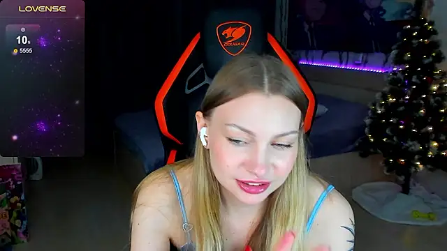 BiMolly online show from February 11, 10:48 pm