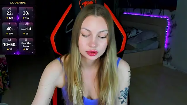 BiMolly online show from April 8, 11:48 pm