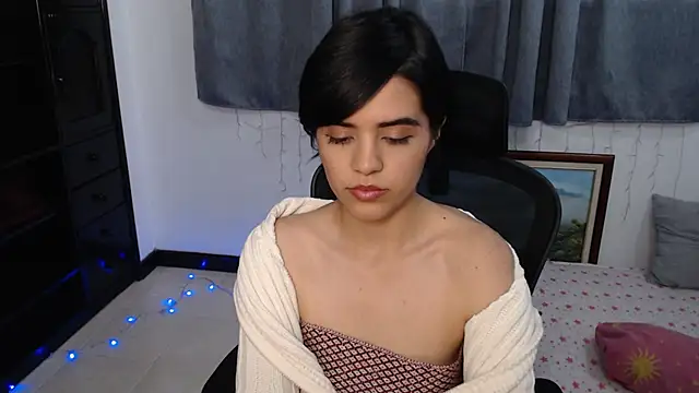 mia collins x online show from May 31, 1:58 am