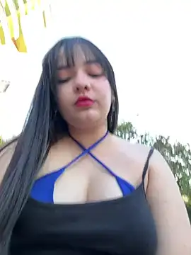 Snapshot of Elle chatting on January 29, 9:28 pm Elle online show from January 29, 9:28 pm