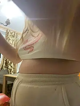 Snapshot of -MimmiLissa- chatting on January 12, 11:15 pm -MimmiLissa- online show from January 12, 11:15 pm