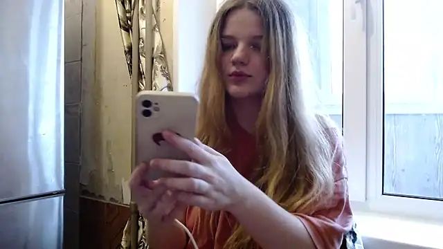 Snapshot of -MimmiLissa- chatting on October 7, 11:18 am -MimmiLissa- online show from October 7, 11:18 am