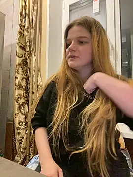 Snapshot of -MimmiLissa- chatting on October 14, 3:35 pm -MimmiLissa- online show from October 14, 3:35 pm