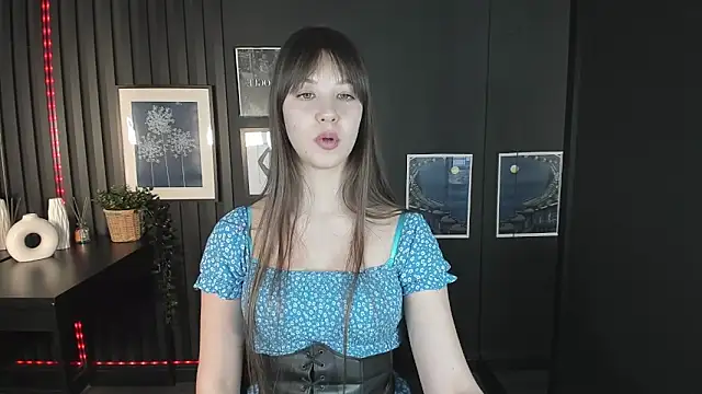 Snapshot of ElizaMild chatting on January 23, 7:40 pm ElizaMild online show from January 23, 7:40 pm