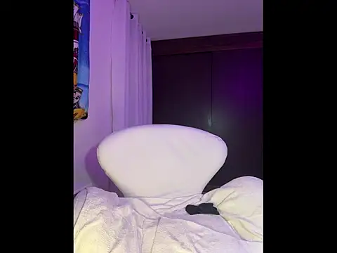 Snapshot of Naiara_sex chatting on November 3, 4:47 am Naiara sex online show from November 3, 4:47 am