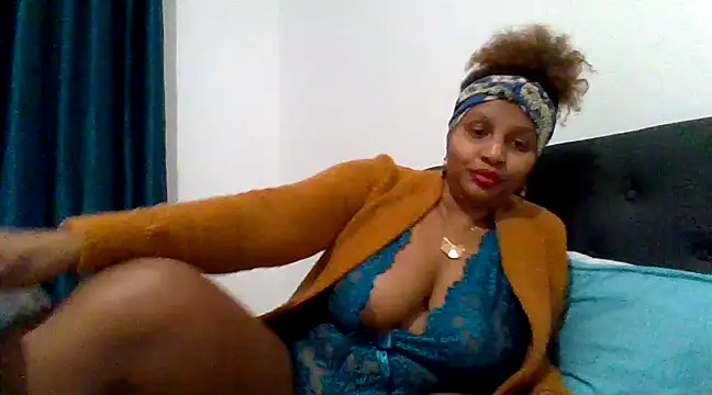 Snapshot of Nathyjess195 chatting on December 21, 12:42 am Nathyjess195 online show from December 21, 12:42 am