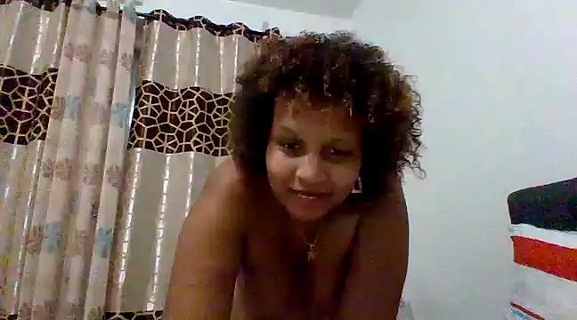 Snapshot of Nathyjess195 chatting on February 11, 8:31 pm Nathyjess195 online show from February 11, 8:31 pm