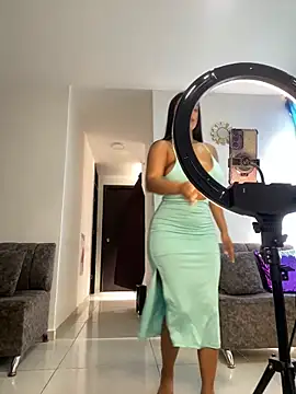 Shantal Lovee online show from November 20, 6:29 pm