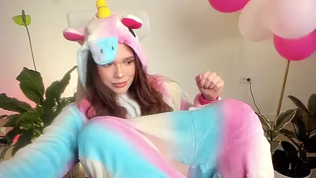 Snapshot of Pokemeboy chatting on March 13, 6:12 pm Pokemeboy online show from March 13, 6:12 pm