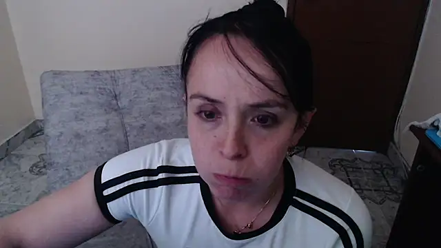 Snapshot of antara_hotgirl chatting on October 20, 9:15 pm antara hotgirl online show from October 20, 9:15 pm