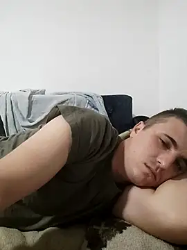 Snapshot of MrNoBoDy000 chatting on November 17, 5:46 am MrNoBoDy000 online show from November 17, 5:46 am