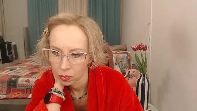 LuxuryNika online show from March 19, 4:44 pm