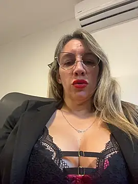 Gatitacarlita online show from May 29, 12:14 pm