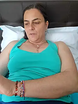 IsabelleCraft online show from May 25, 9:04 am