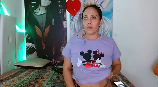 Snapshot of Bootycallhot chatting on February 26, 8:22 pm Bootycallhot online show from February 26, 8:22 pm