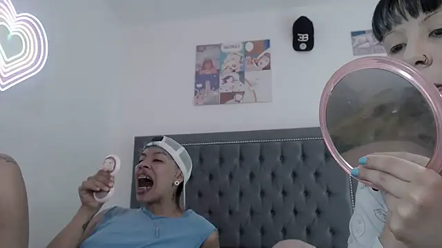 dulce maria x online show from December 29, 5:44 pm