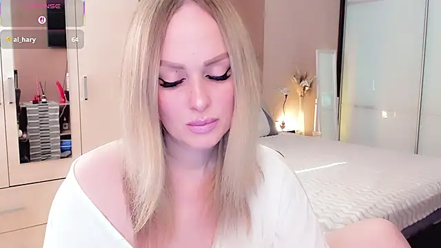 Libby Nora online show from March 22, 10:40 am