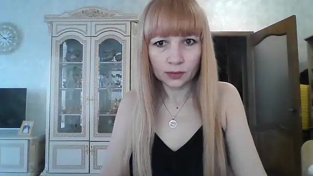 Snapshot of BarbaraKim chatting on April 28, 7:13 am BarbaraKim online show from April 28, 7:13 am