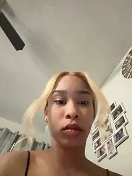 nikkiibabby online show from December 27, 9:54 pm