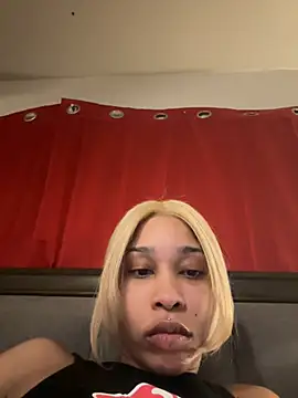 nikkiibabby online show from February 18, 12:59 am