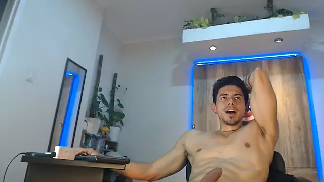 Andrew 4  online show from February 15, 7:51 am