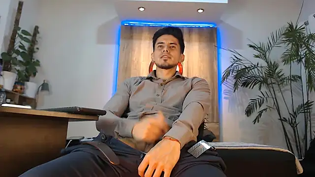 Snapshot of Andrew_4_ chatting on July 15, 2:28 am Andrew 4 online show from July 15, 2:28 am