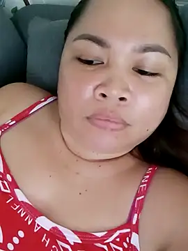 Snapshot of XXLorie_02 chatting on February 8, 4:03 am XXLorie 02 online show from February 8, 4:03 am